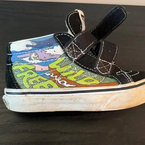 Vans Kids High-Top Sneakers - Black and Multicolor Graphic - Picture 3 of 3